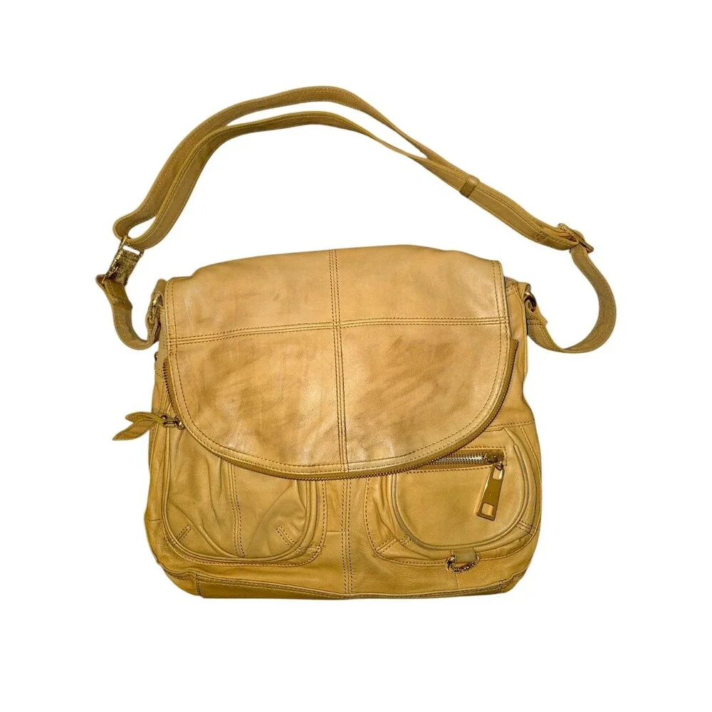 Vintage 100% Leather Steve Madden Mustard Yellow Large Purse In Great Condition